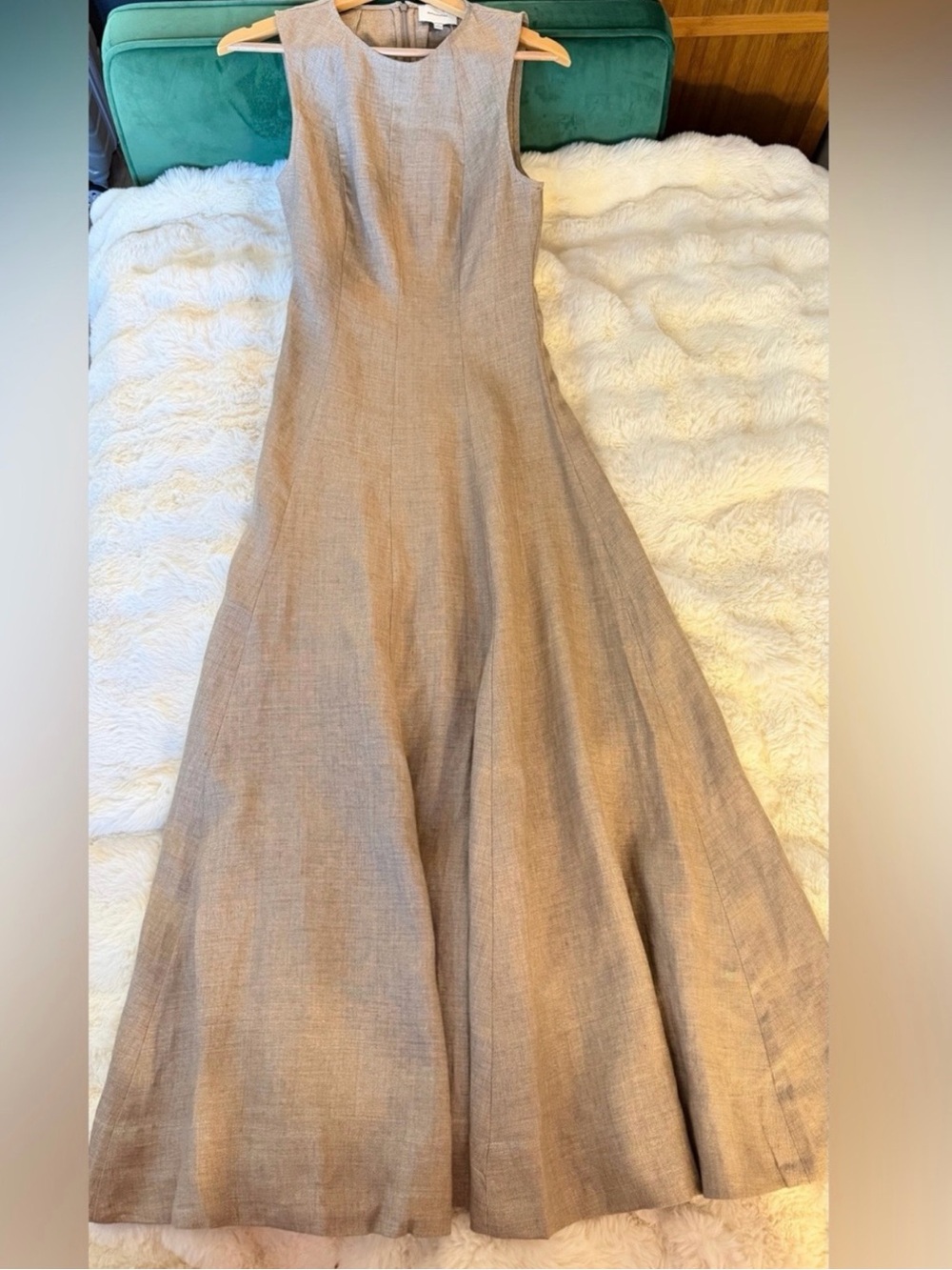 Reformation Cecilia Linen Dress In dark Oatmeal, NEW WITHOUT TAGS, NEVER WORN. - Picture 4 of 7